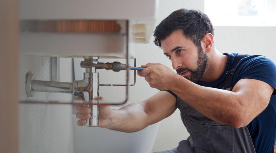 Professional water heater installation services in Deshler, NE
